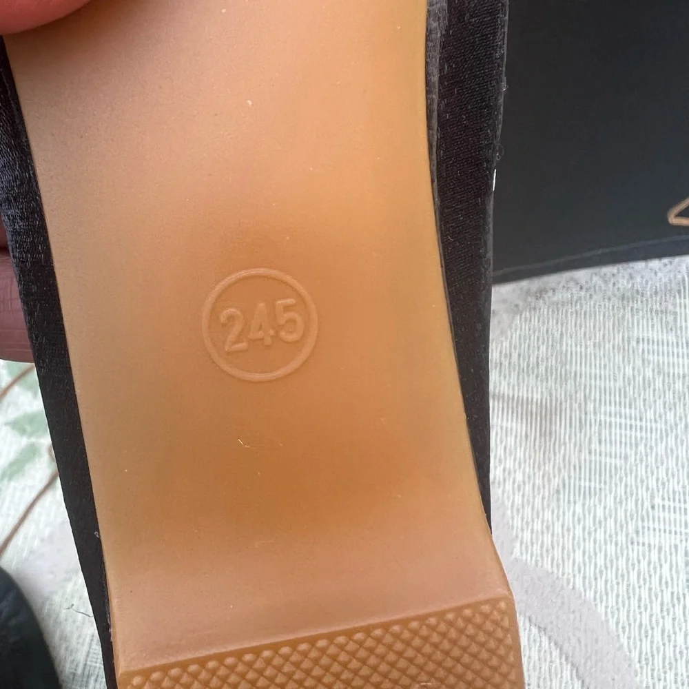 Floral Embroidery Tassel Women's Velvet Slippers Pointed Toe Comfort Slides - Picture 5 of 7